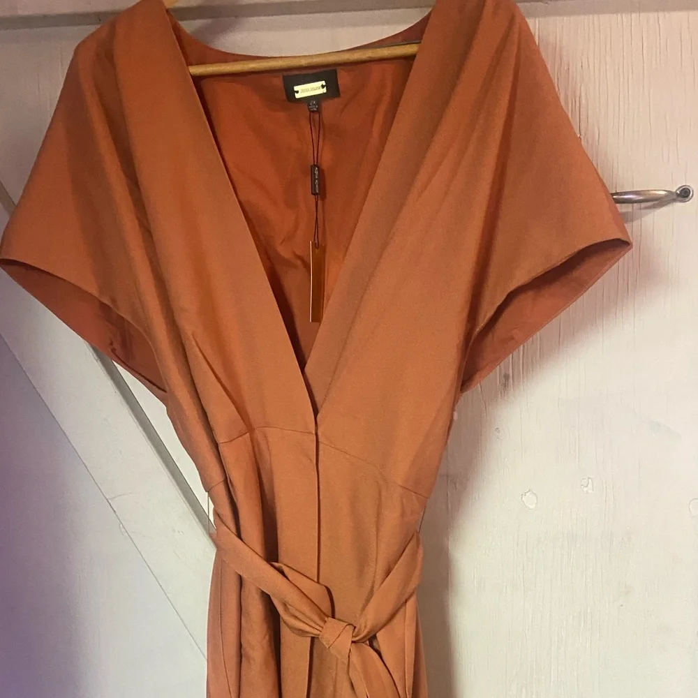 Nwt Alexia Admor apricot orange Iris wrap Dress ladies plus 2X
Vneck cap sleeve - Picture 7 of 7